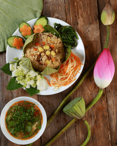 Cơm hấp lá sen